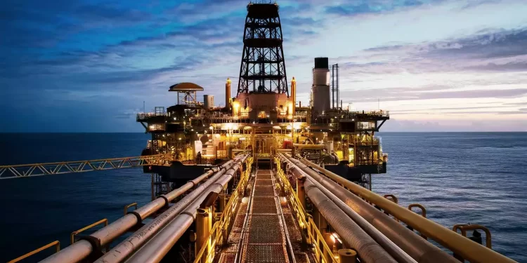 Baja 5.6 % actividad industrial relacionada con petróleo y gas