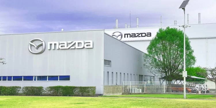 Reconsidera Mazda invertir en México ante amenazas de Trump
