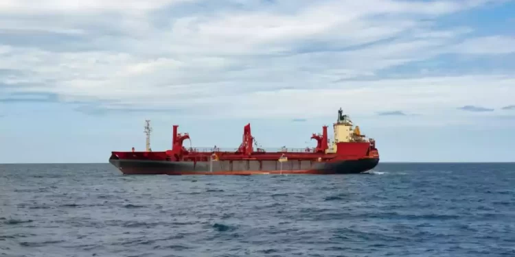 Desconfía OPEP+ de aumento de producción de petróleo de Trump