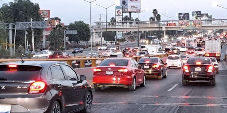 Aumenta apoyo a gasolina Magna y a diésel