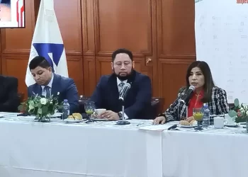 Prevé AMPES avance de instalación de puntos de recarga en gasolinerías en 2025