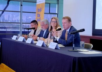 Solo con la “triple hélice” empresas, academia y gobierno, se puede lograr la electromovilidad