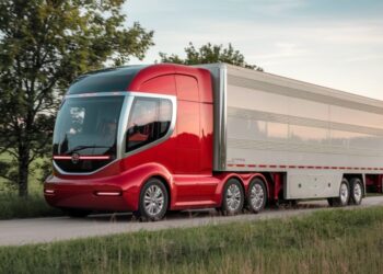 Cierra el año producción de vehículos pesados con caída de 4 %