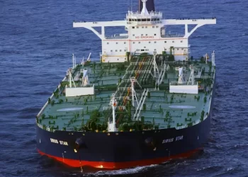 Impondrá Trump aranceles a importaciones de petróleo y gas en febrero