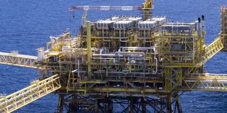 Pemex se quedó 48 % por debajo de la meta de producción establecida por AMLO