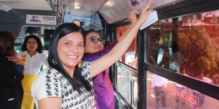 Sin perspectiva de género, el transporte público en México