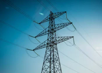 Energía solar con inercia: una propuesta para estabilizar la red