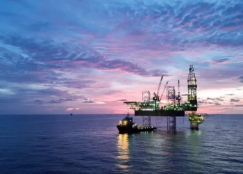 Refrenda OPEP+ niveles de producción acordados en diciembre 2024