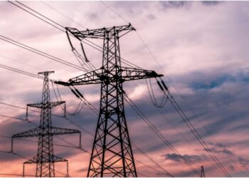 Nueva ley eléctrica se aleja del ideal de separar la regulación de la política: Lujambio