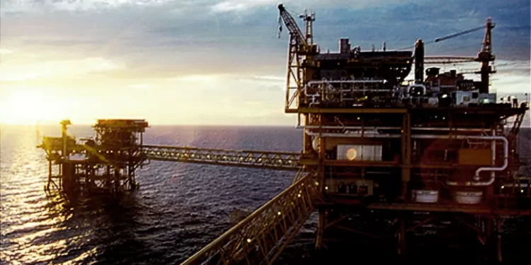 Caen 26 % exportaciones de crudo de Pemex