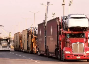 Bajan 6.9 % exportaciones de vehículos ligeros en el primer tercio del año