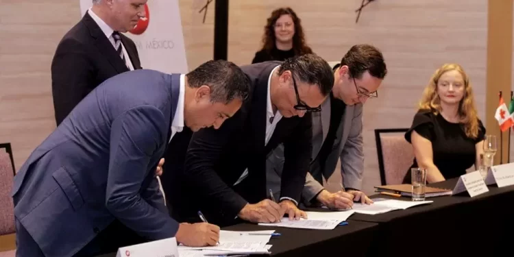 Firman Jalisco y Solfium convenio para impulsar la generación distribuida