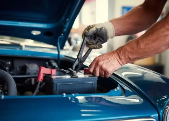 GM inicia programa para reutilizar baterías