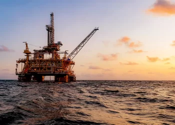 Petroprecios suben ante expectativa de mayor crecimiento económico en EE.UU. y China