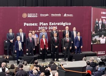 Dará Banobras financiamiento adicional a Pemex por 250 mil millones de pesos