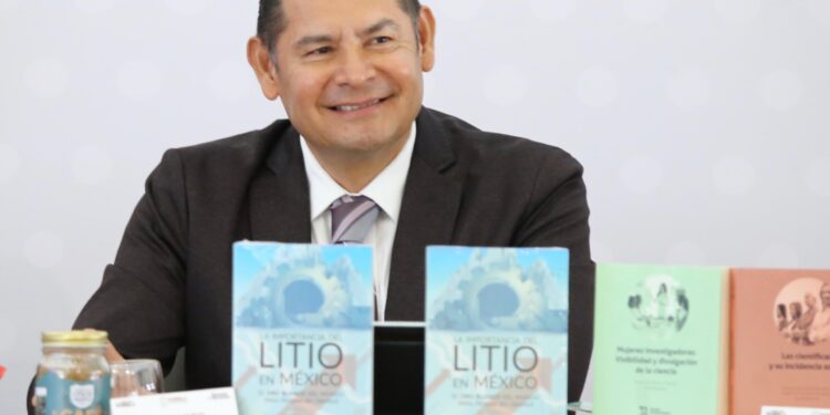 Gobierno de Puebla impulsa la transición energética con proyectos de litio y producción agrovoltaica