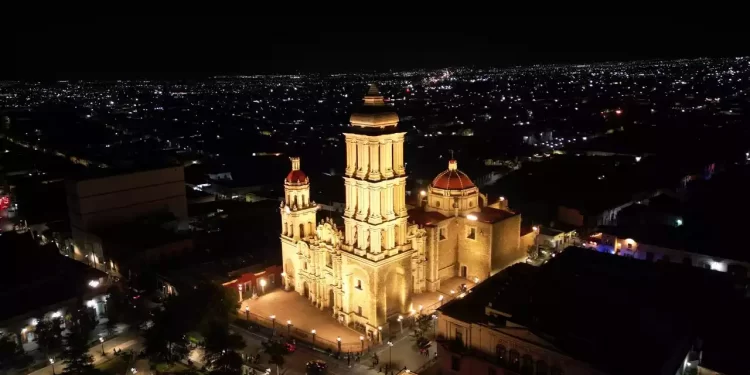 Ilumina México Brilla la catedral de Saltillo
