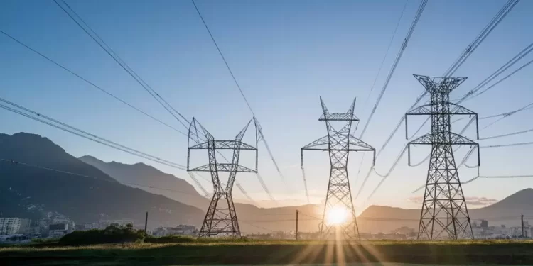 Reestrenará CFE Fibra E para financiar expansión de la red de transmisión