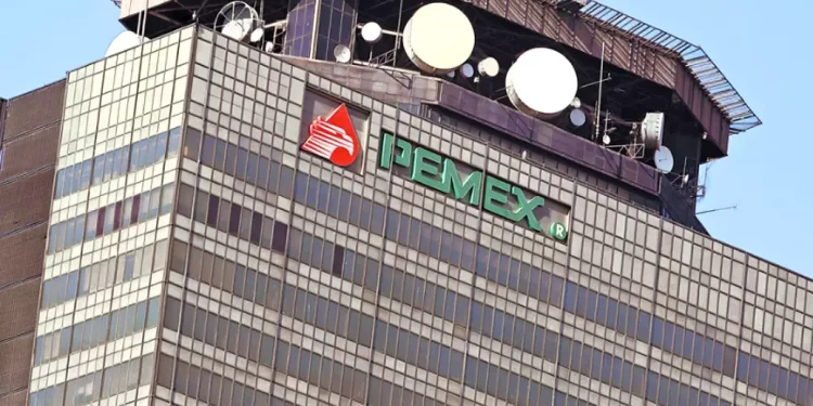 Redimirá Pemex en noviembre dos emisiones de deuda con vencimientos en 2026