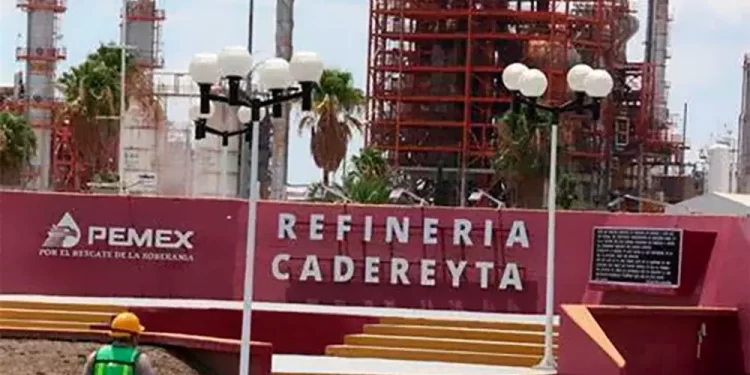 Producción de gas LP de Pemex se desplomó 16 % anual en septiembre