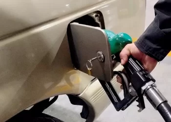 Descarta Sheinbaum aumento del precio de la gasolina Magna para enero