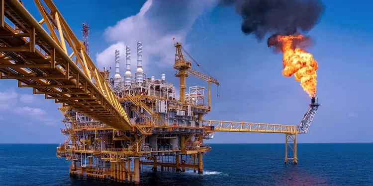 Bajaron 7 % actividades industriales relacionadas con el petróleo y gas en octubre