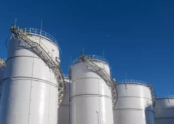 Aumentará almacenamiento de combustibles en el Sureste con el Tren Maya de Carga: Sheinbaum