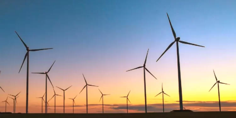 Davos: China defiende energía eólica ante críticas de Trump