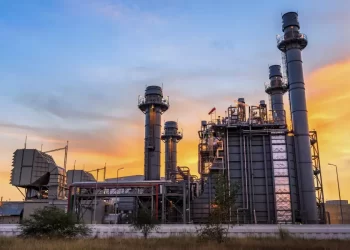 Mantiene sistema eléctrico reserva operativa de 60 %, informó CFE