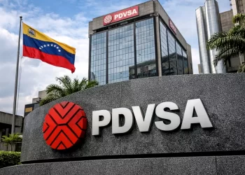 Emite EE. UU. licencias para que petroleras operen en Venezuela