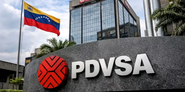 Emite EE. UU. licencias para que petroleras operen en Venezuela