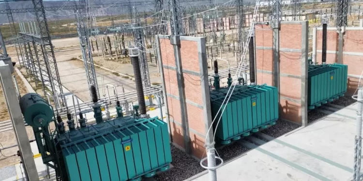 Planea CFE invertir 171.6 mmmdp para alcanzar 118.26 mil km de líneas de alta tensión