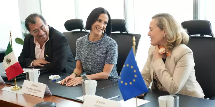 BEI firma acuerdo con la SENER para impulsar inversiones energéticas clave