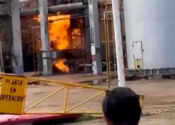 Sofoca Pemex conato de incendio en Petroquímica Cosoleacaque