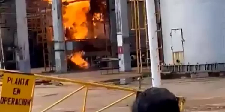Sofoca Pemex conato de incendio en Petroquímica Cosoleacaque
