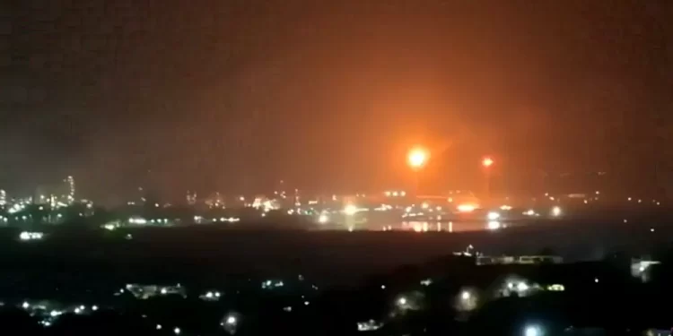 Controla Pemex incendio en refinería de Salina Cruz