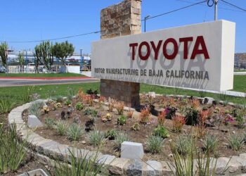 El arancel de Trump fractura la cadena automotriz: Toyota mudará la Tacoma de Tijuana a Texas