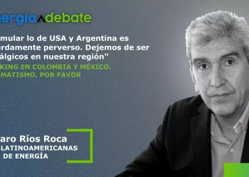 Banner promocional de Energía Debate con cita en español y retrato de Álvaro Ríos Roca.