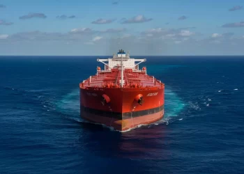 Crudos cierran a la baja, pero ganan 5 % semanal