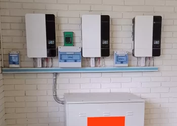 Impulsa FECIME certificación de competencias para instaladores de sistemas de almacenamiento de energía