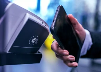 Digitalización de pagos en gasolinerías requiere infraestructura y conectividad segura: AMPES